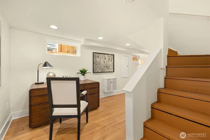 Property photo for 1703 Ne 73rd Street, Seattle photo 20