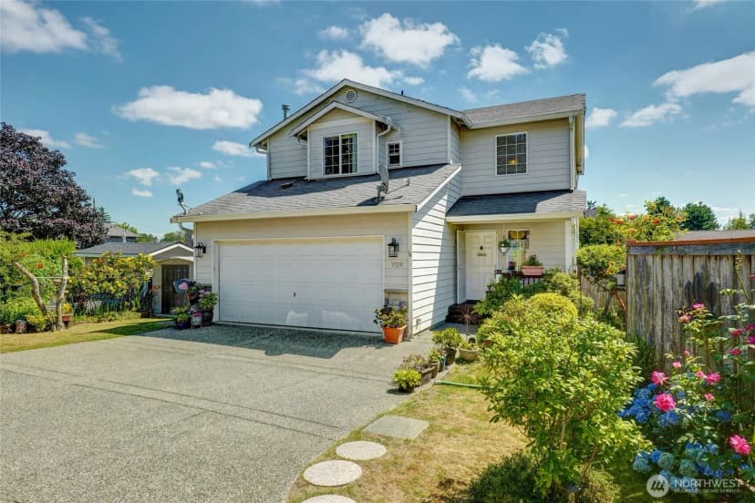 Property photo for 929 149th Place Sw, Lynnwood photo 2