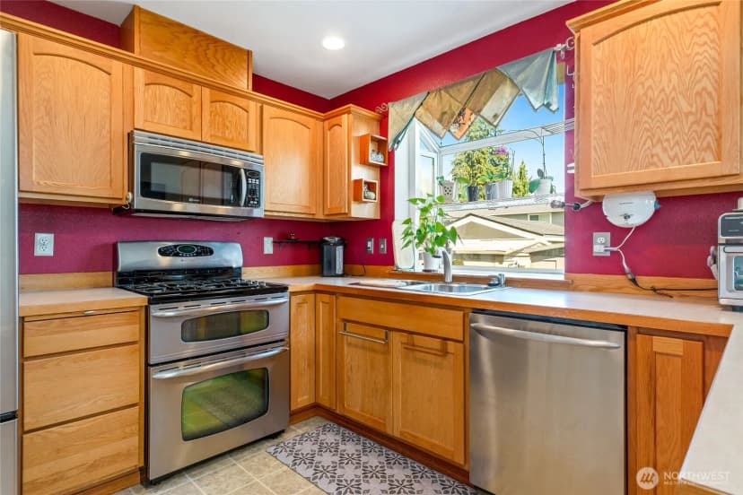 Property photo for 929 149th Place Sw, Lynnwood photo 12
