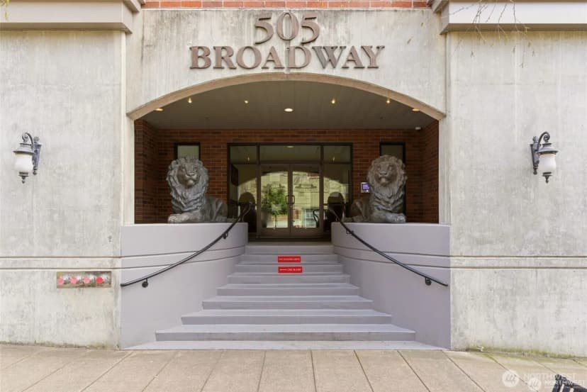 Property photo for 505 Broadway #704, Tacoma photo 2