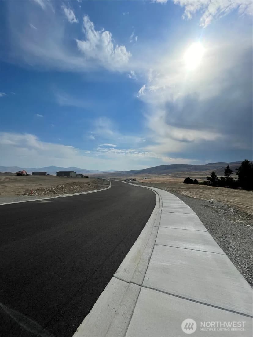 Property photo for 17 Parks Drive, Okanogan photo 3