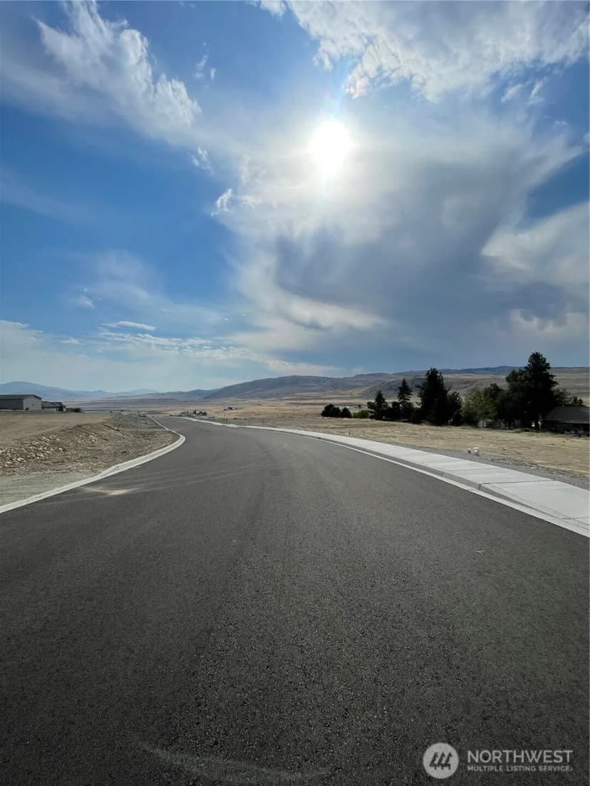 Property photo for 19 Parks Drive, Okanogan photo 3