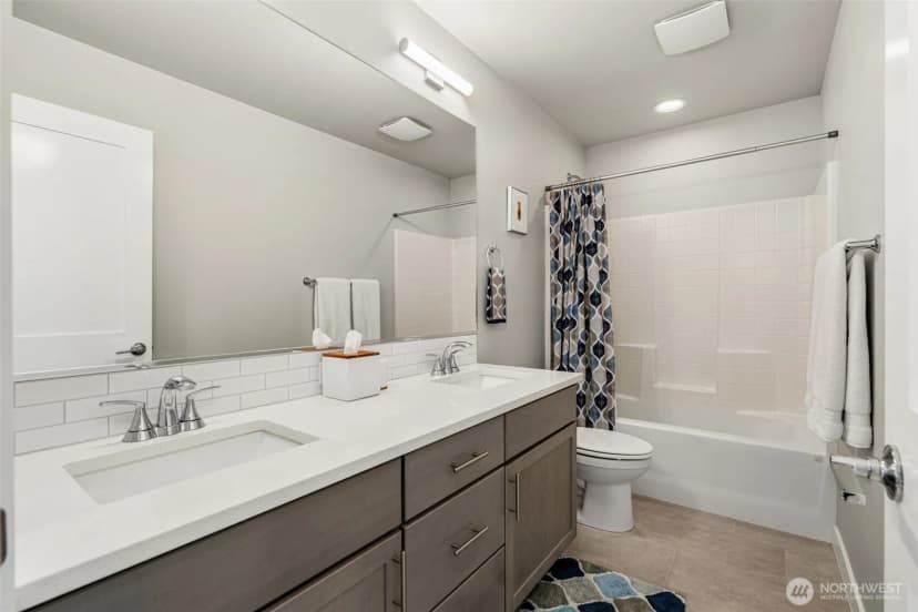Property photo for 9812 6th Avenue Sw, Seattle photo 26