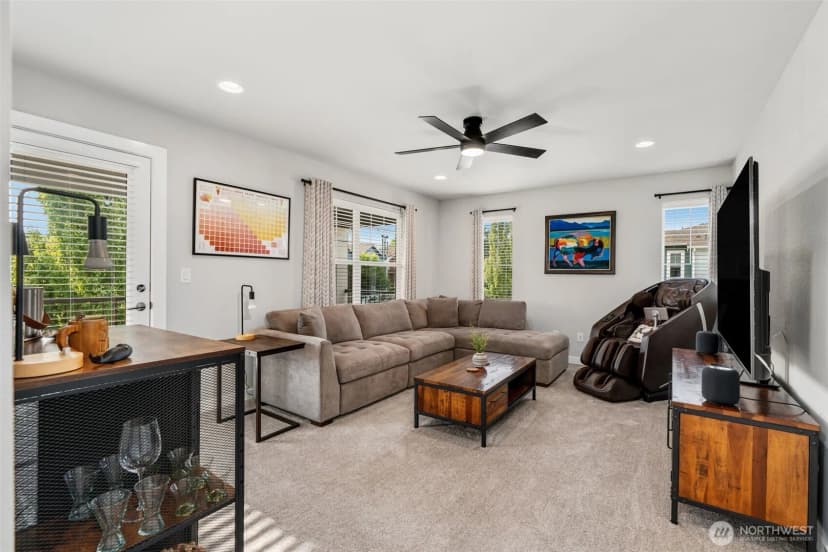 Property photo for 9812 6th Avenue Sw, Seattle photo 28