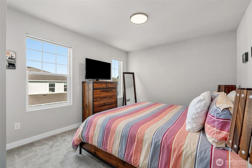 Property photo for 9812 6th Avenue Sw, Seattle photo 23
