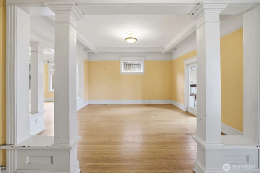 Property photo for 6238 Woodlawn Avenue N, Seattle photo 6