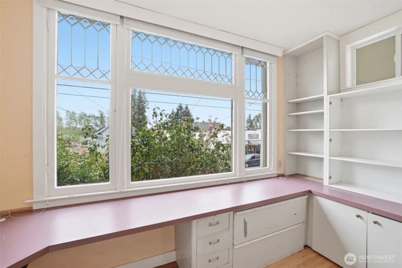 Property photo for 6238 Woodlawn Avenue N, Seattle photo 8