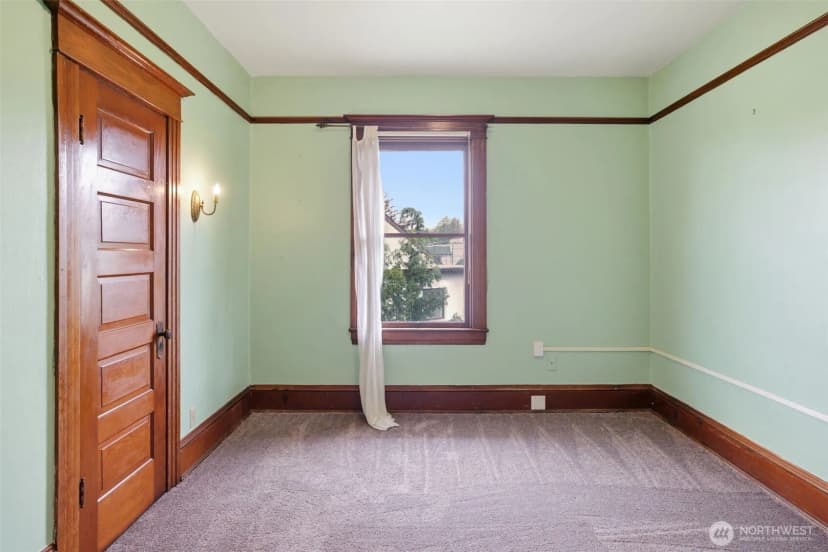Property photo for 6238 Woodlawn Avenue N, Seattle photo 23