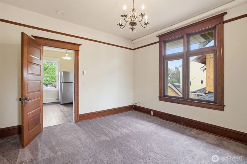 Property photo for 6238 Woodlawn Avenue N, Seattle photo 19