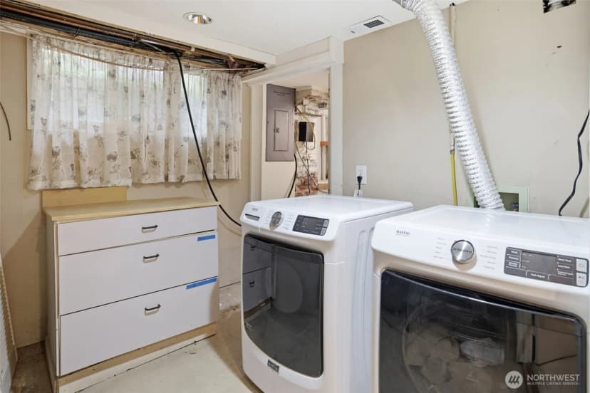 Property photo for 6238 Woodlawn Avenue N, Seattle photo 32