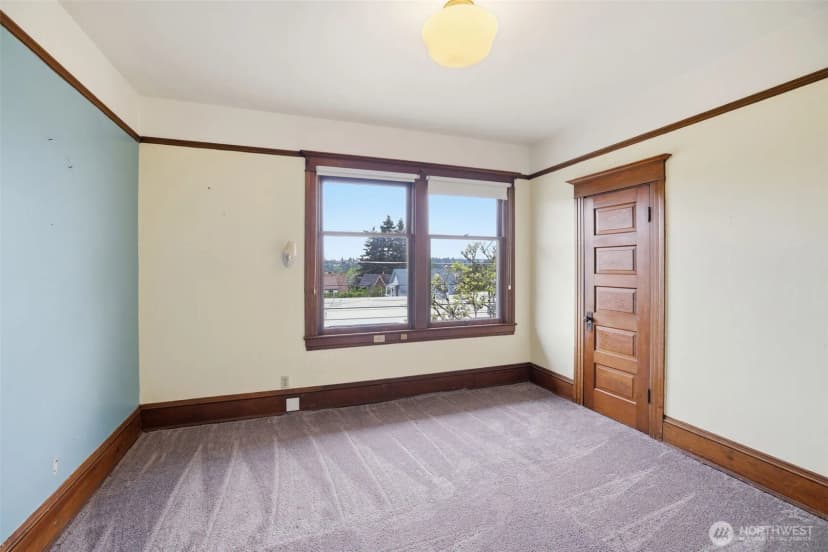 Property photo for 6238 Woodlawn Avenue N, Seattle photo 16