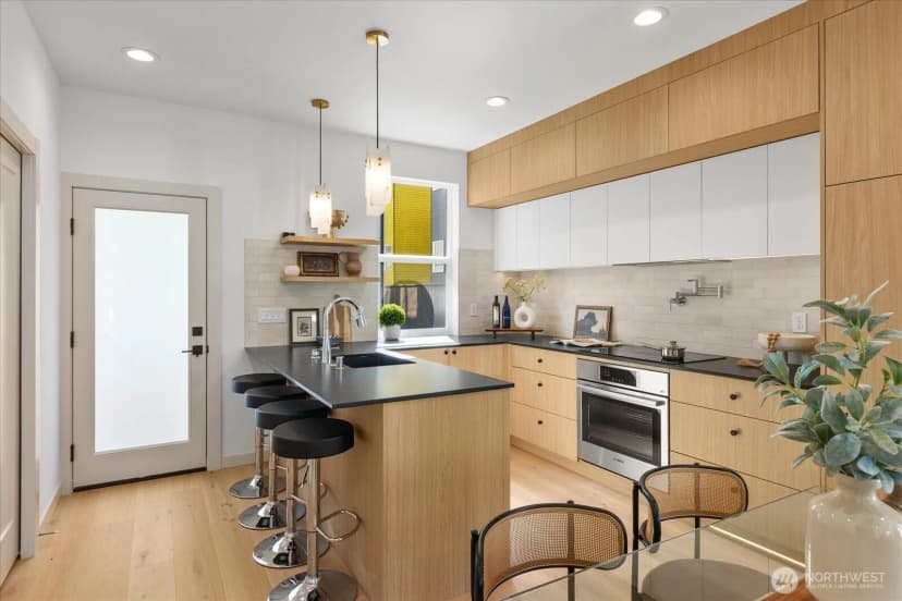 Property photo for 4416 B Corliss Avenue N, Seattle photo 2