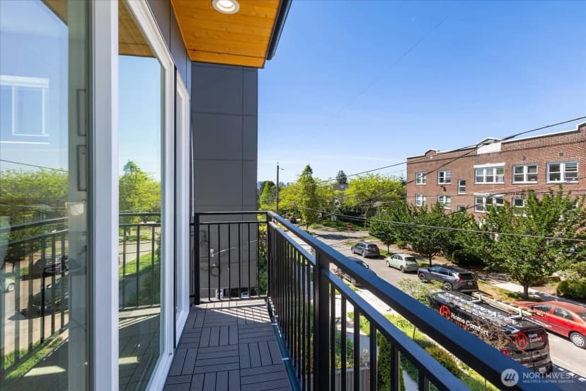 Property photo for 4416 B Corliss Avenue N, Seattle photo 18