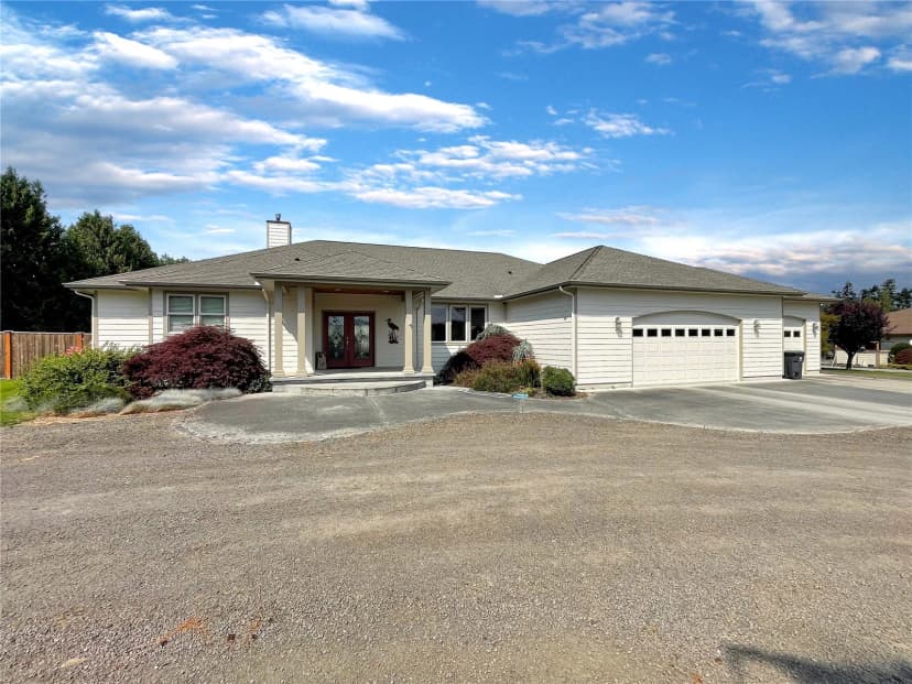 Property photo for 241 Jake Way, Sequim photo 2