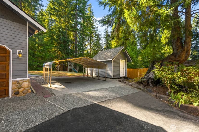 Property photo for 19413 327th Avenue Ne, Duvall photo 9