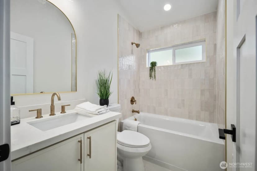 Property photo for 12040 5th Avenue Ne, Seattle photo 23