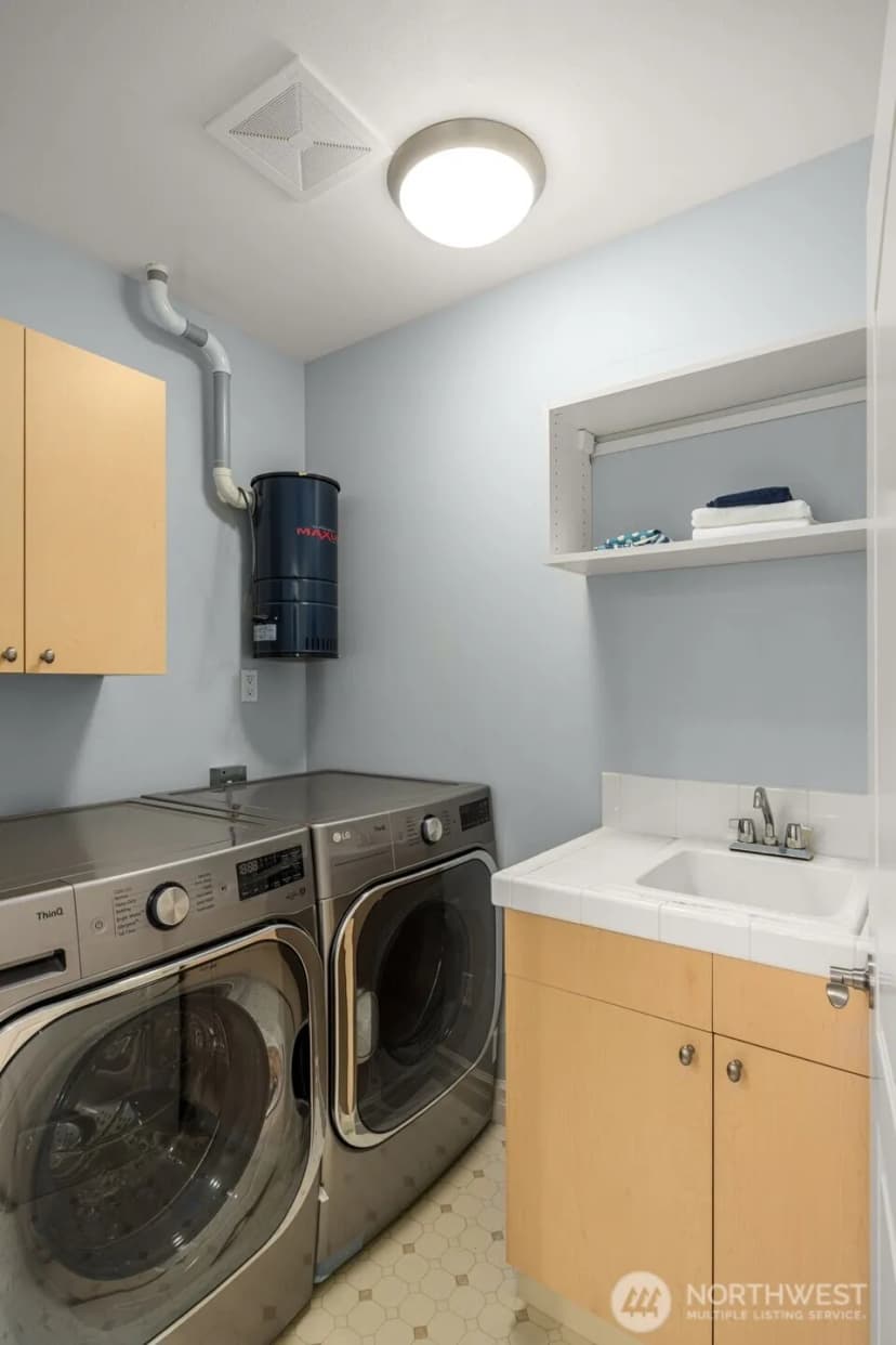 Property photo for 10398 Ne 17th Street #206, Bellevue photo 18