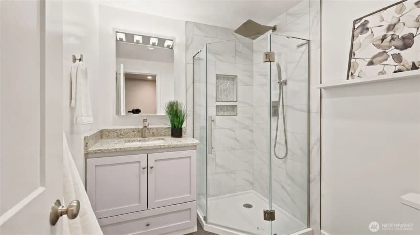Property photo for 1703 128th Avenue Se, Bellevue photo 25