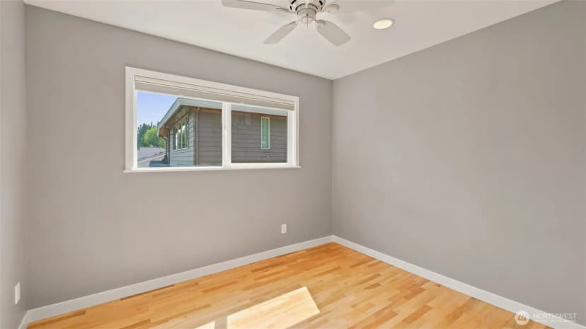 Property photo for 1703 128th Avenue Se, Bellevue photo 15