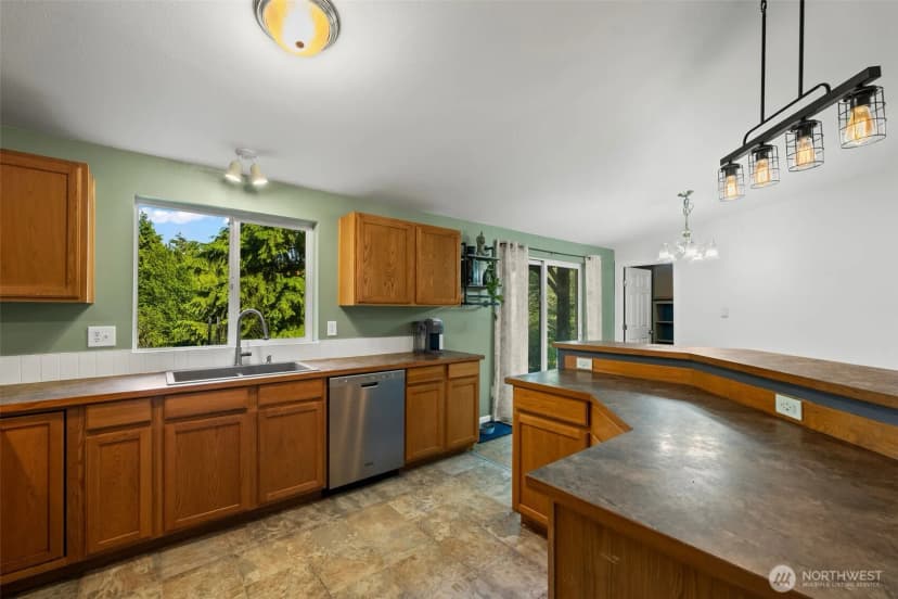 Property photo for 600 E Probert Road, Shelton photo 12