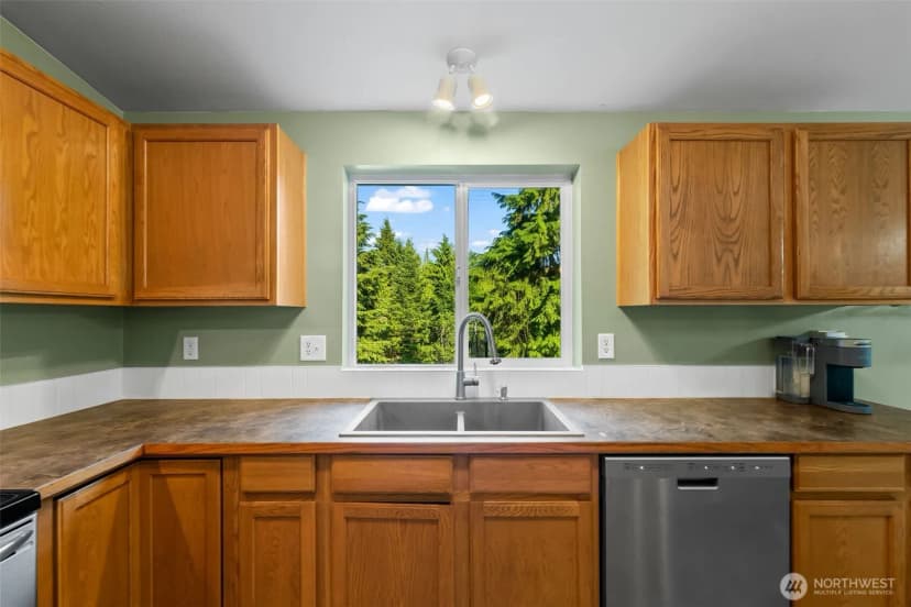 Property photo for 600 E Probert Road, Shelton photo 10