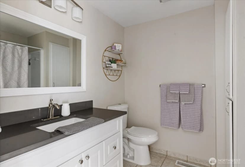 Property photo for 554 Nw Fairhaven Drive, Oak Harbor photo 12