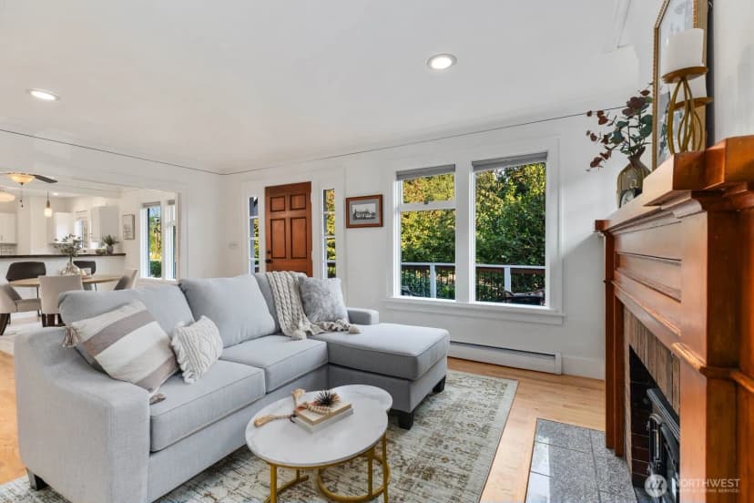 Property photo for 3218 S Byron Street, Seattle photo 4
