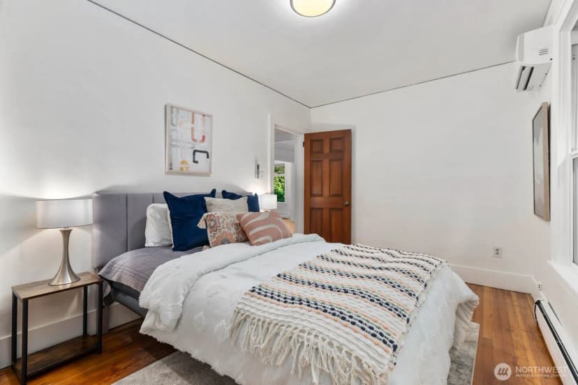 Property photo for 3218 S Byron Street, Seattle photo 14