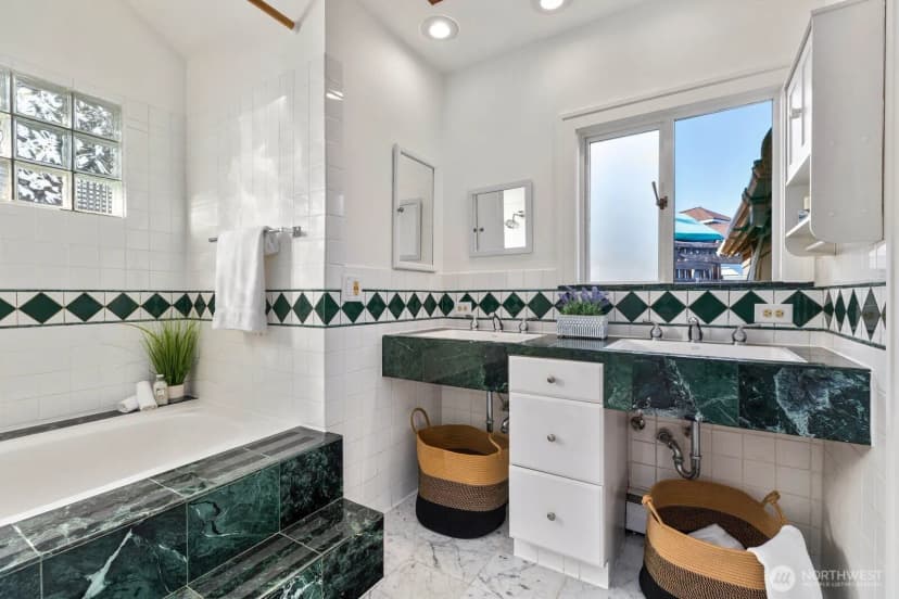 Property photo for 3218 S Byron Street, Seattle photo 16