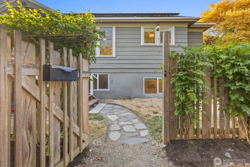 Property photo for 3218 S Byron Street, Seattle photo 35