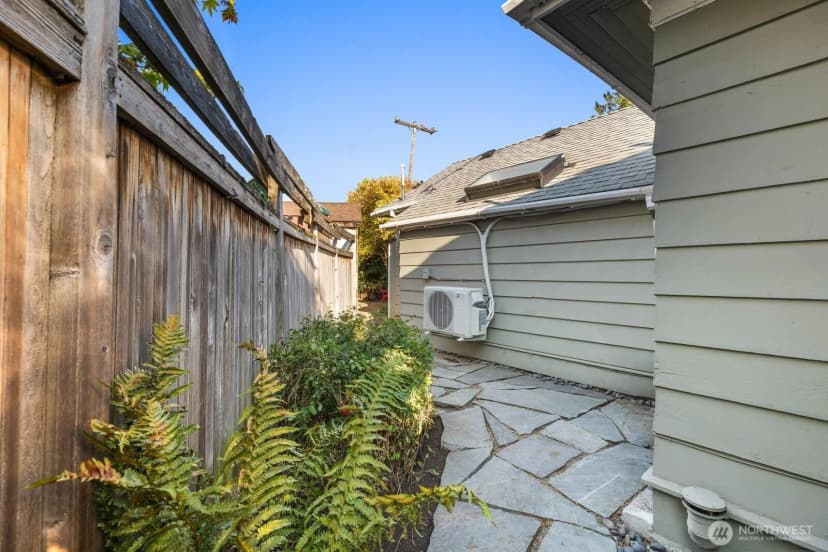 Property photo for 3218 S Byron Street, Seattle photo 31