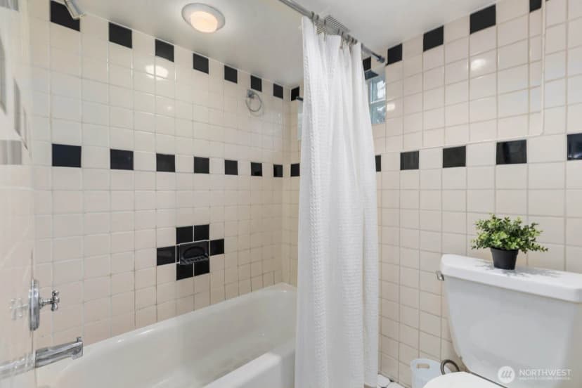 Property photo for 3218 S Byron Street, Seattle photo 25
