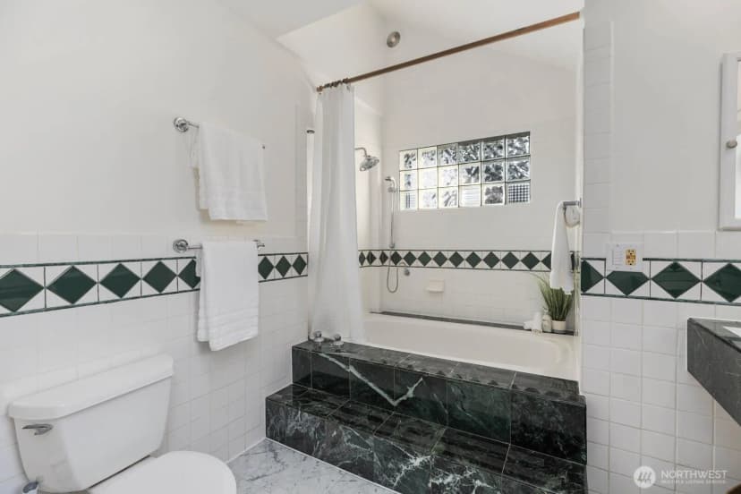 Property photo for 3218 S Byron Street, Seattle photo 17