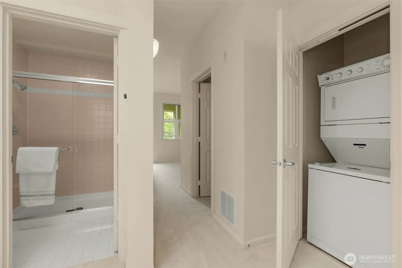 Property photo for 10042 Main Street #112, Bellevue photo 17