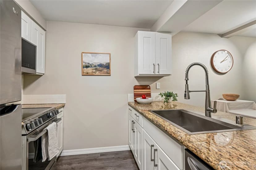 Property photo for 6960 California Avenue Sw #a109, Seattle photo 17