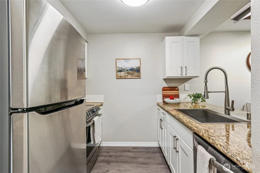 Property photo for 6960 California Avenue Sw #a109, Seattle photo 16