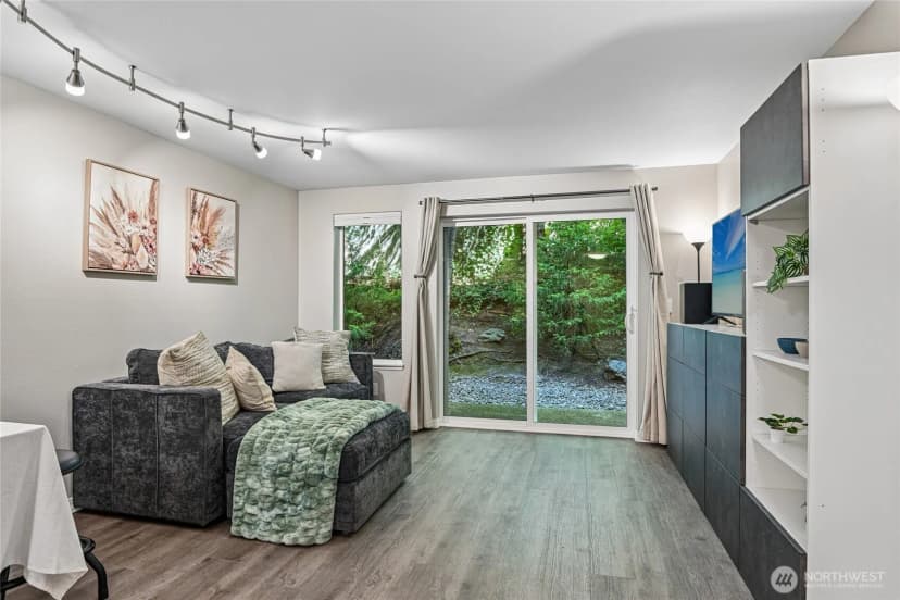 Property photo for 6960 California Avenue Sw #a109, Seattle photo 11