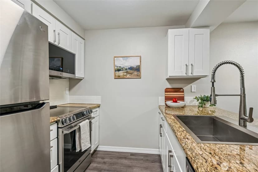 Property photo for 6960 California Avenue Sw #a109, Seattle photo 18