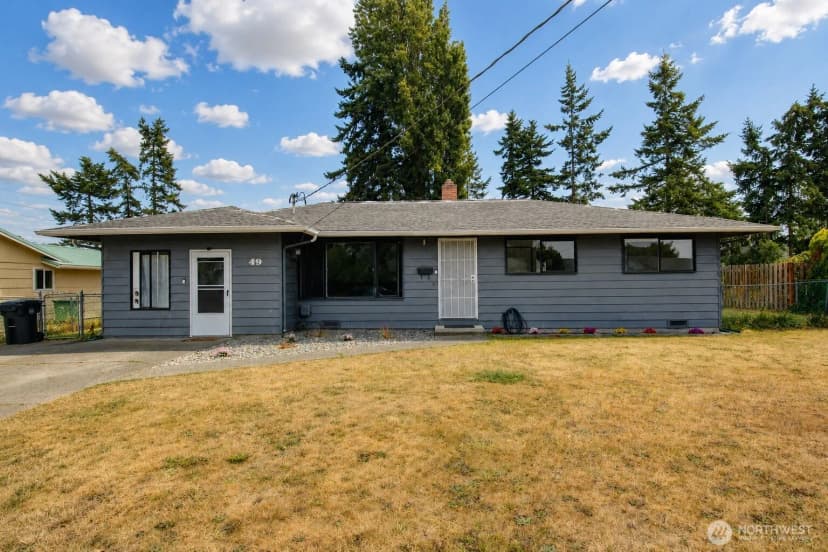 Property photo for 49 Sw 8th Avenue, Oak Harbor photo 3