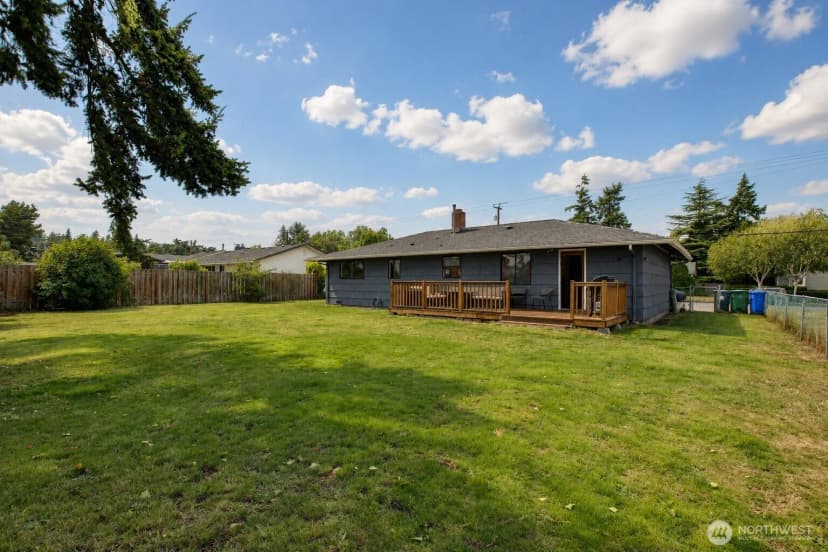 Property photo for 49 Sw 8th Avenue, Oak Harbor photo 22