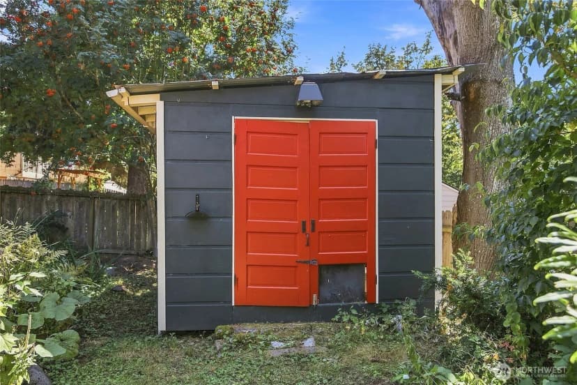 Property photo for 2401 Sw 112th Street, Burien photo 40