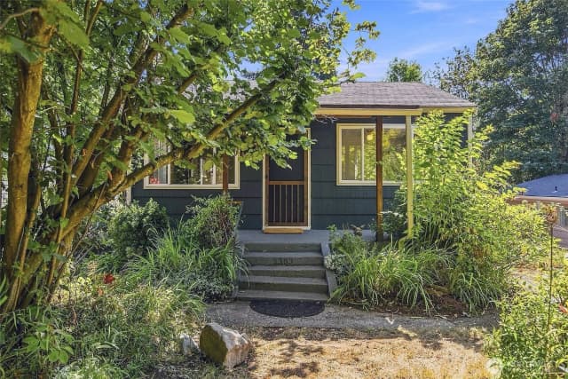 Property photo for 2401 Sw 112th Street, Burien photo 4