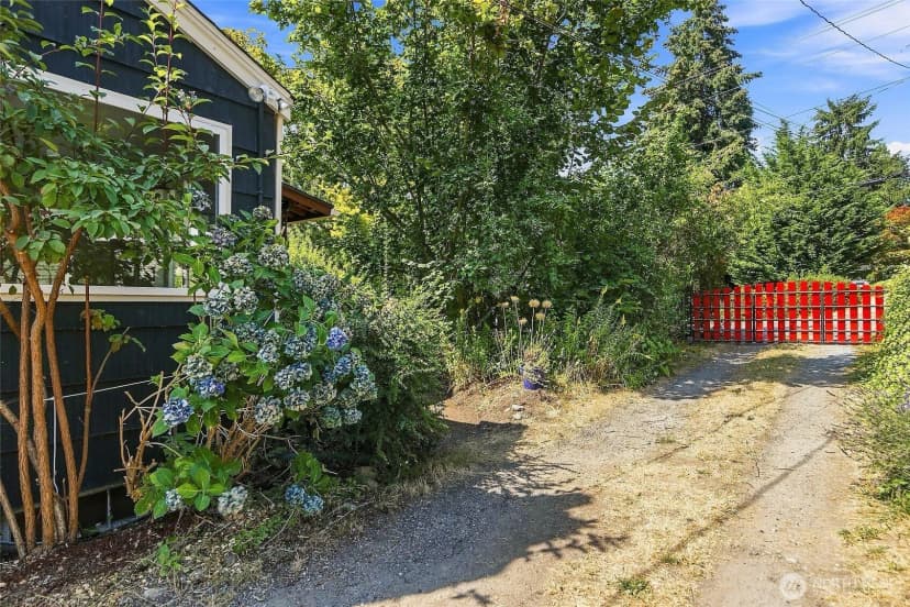 Property photo for 2401 Sw 112th Street, Burien photo 18