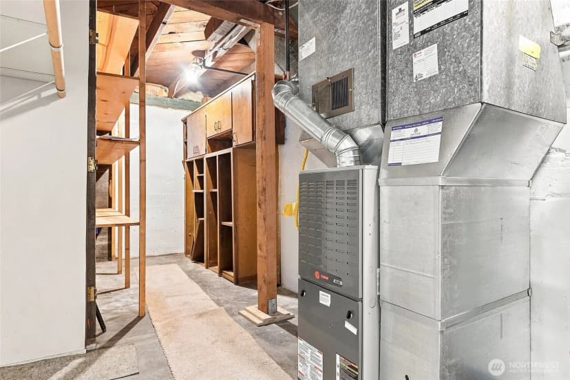 Property photo for 2401 Sw 112th Street, Burien photo 37