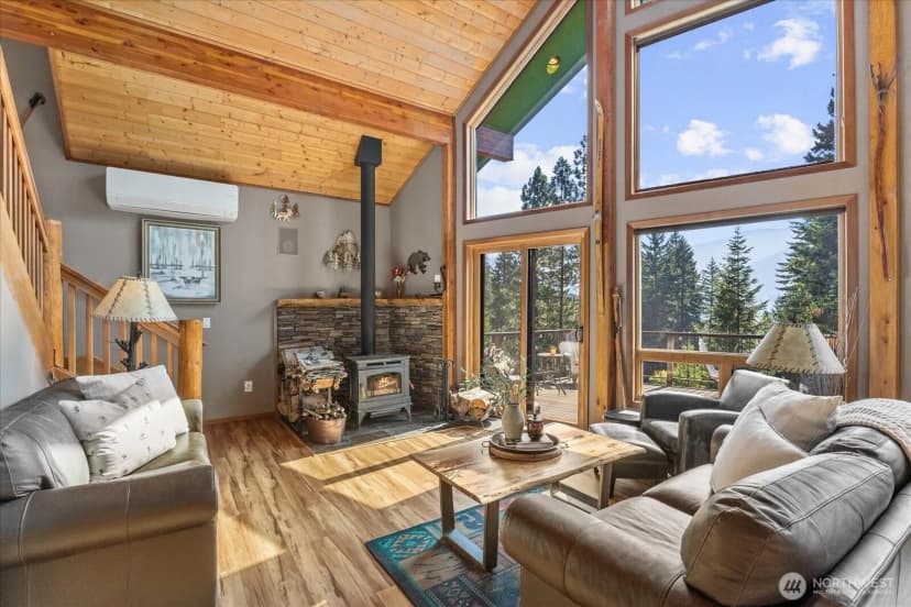 Property photo for 301 Carillon Cove Drive, Ronald photo 15
