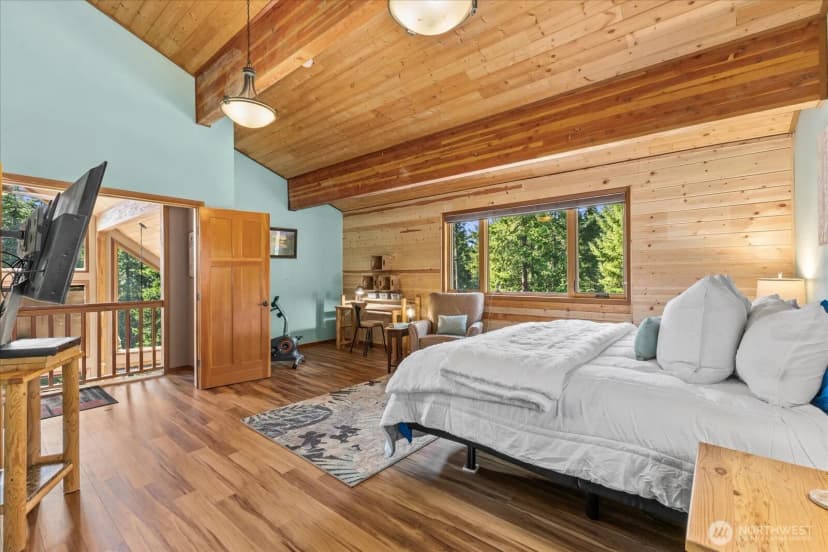 Property photo for 301 Carillon Cove Drive, Ronald photo 22