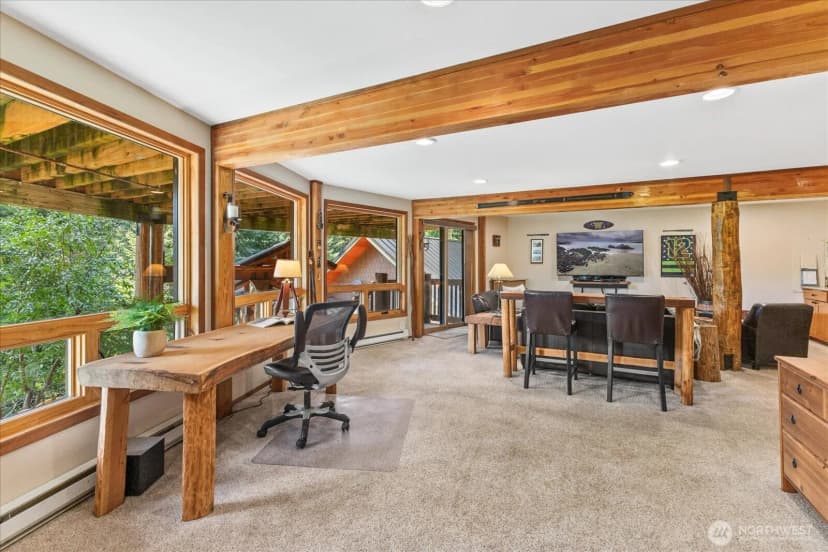 Property photo for 301 Carillon Cove Drive, Ronald photo 25