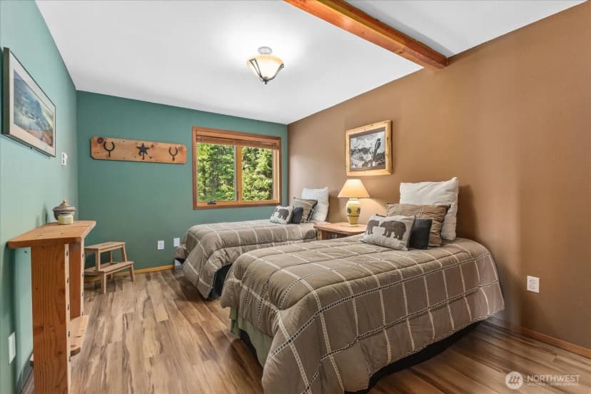 Property photo for 301 Carillon Cove Drive, Ronald photo 19