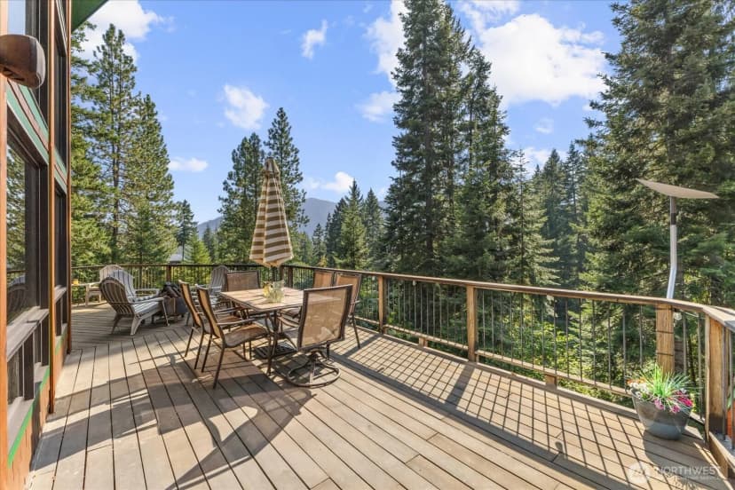 Property photo for 301 Carillon Cove Drive, Ronald photo 9