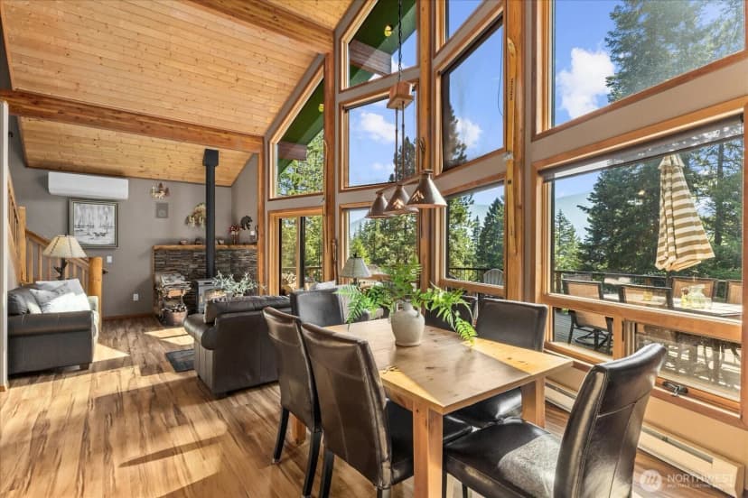 Property photo for 301 Carillon Cove Drive, Ronald photo 14